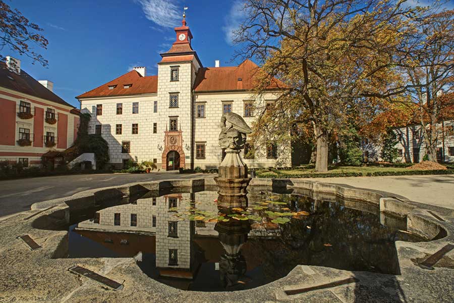 Zámek Třeboň, nádvoří, foto: Libor Sváček