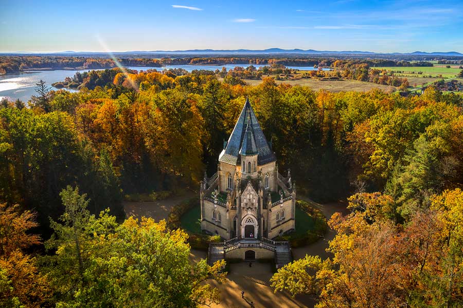 Schwarzenberská hrobka Domanín nedaleko Třeboně, foto: Libor Sváček